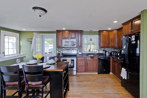 187 Hanson Dr, Springfield, MA 01128 photo 12