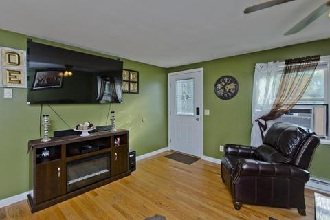 187 Hanson Dr, Springfield, MA 01128 photo 18