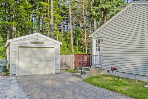 187 Hanson Dr, Springfield, MA 01128 photo 7