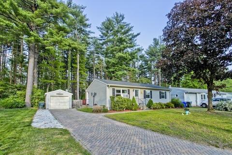 187 Hanson Dr, Springfield, MA 01128 photo 3