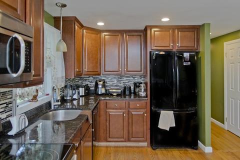 187 Hanson Dr, Springfield, MA 01128 photo 10
