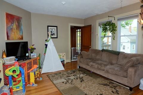 26 Gregg St, Beverly, MA 01915 photo 4