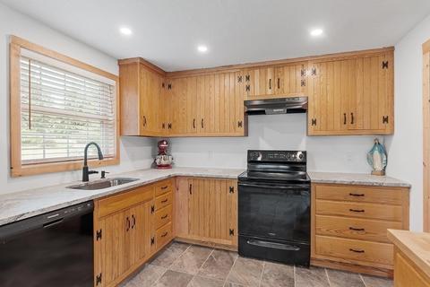 232 West St, Berlin, MA 01503 photo 13