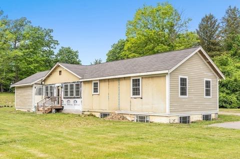 232 West St, Berlin, MA 01503 photo 3