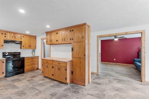 232 West St, Berlin, MA 01503 photo 15