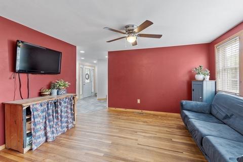 232 West St, Berlin, MA 01503 photo 8