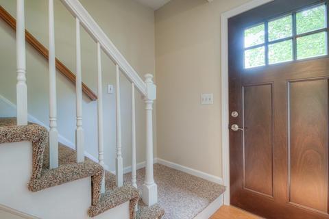 5 Forest Park Dr, Mendon, MA 01756 photo 4