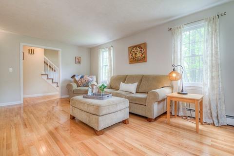 5 Forest Park Dr, Mendon, MA 01756 photo 6