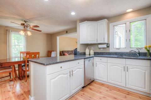 5 Forest Park Dr, Mendon, MA 01756 photo 10