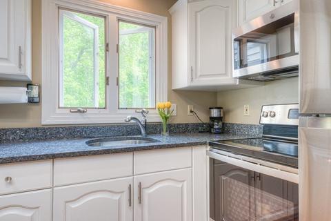 5 Forest Park Dr, Mendon, MA 01756 photo 9
