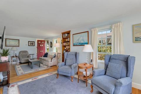 10 Howe St, Hingham, MA 02043 photo 6