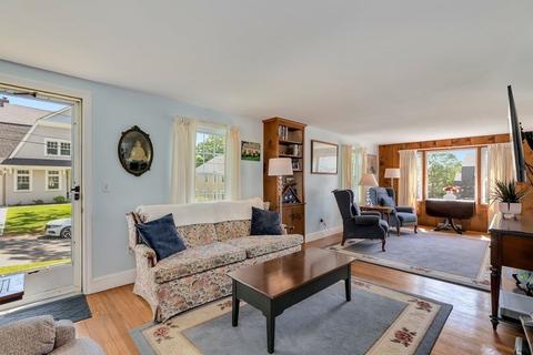 10 Howe St, Hingham, MA 02043 photo 5