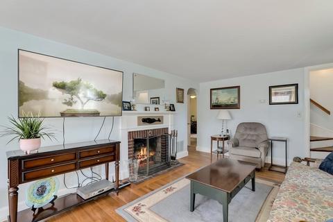 10 Howe St, Hingham, MA 02043 photo 7