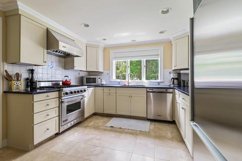 94 Pond View Dr, Barnstable, MA 02632 photo 11