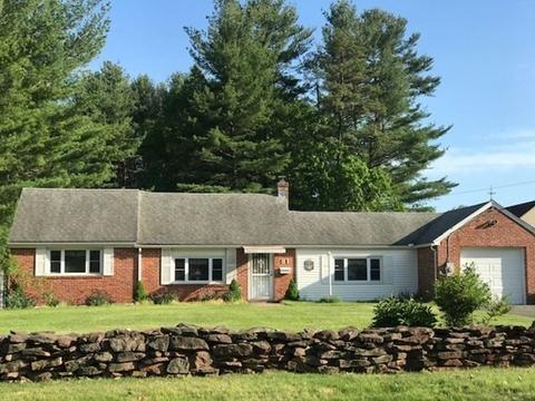 81 White Oak Rd, Springfield, MA 01128 photo 1