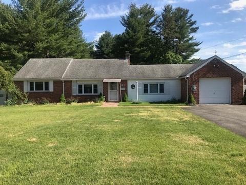 81 White Oak Rd, Springfield, MA 01128 photo 2
