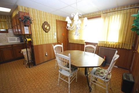 65 Shawmut St, Springfield, MA 01108 photo 4