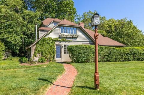 8 Squam Rock Rd, Gloucester, MA 01930 photo 2
