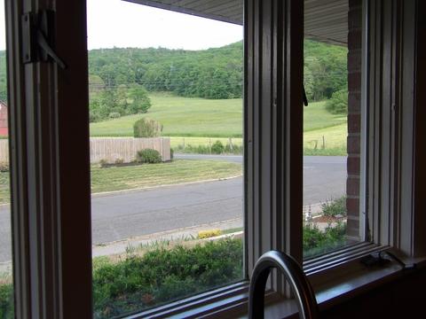 4 Valley Ln, Easthampton, MA 01027 photo 9