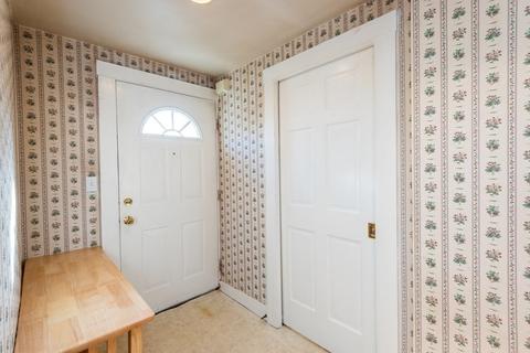 37 Brimblecom St, Lynn, MA 01902 photo 6