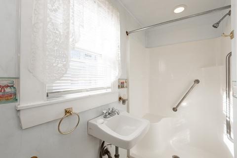 37 Brimblecom St, Lynn, MA 01902 photo 16