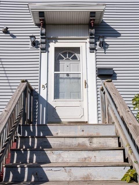 37 Brimblecom St, Lynn, MA 01902 photo 4