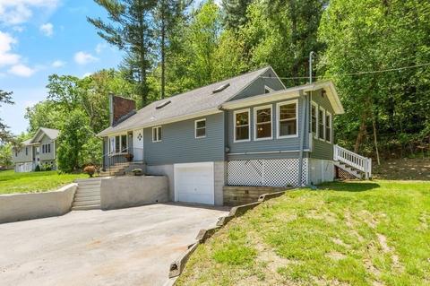 45 Willow Rd, Ayer, MA 01432 photo 3