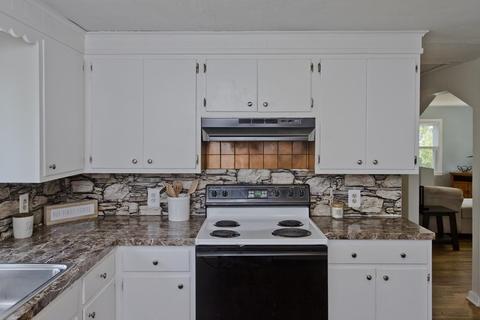 68 Yvette St, Chicopee, MA 01020 photo 16