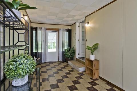 68 Yvette St, Chicopee, MA 01020 photo 32