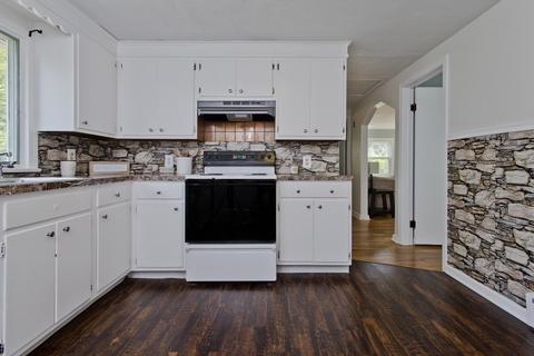68 Yvette St, Chicopee, MA 01020 photo 15