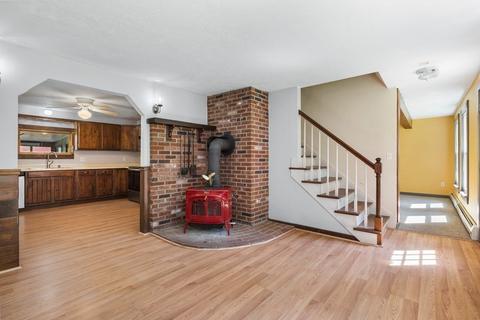 24 Maple St, Douglas, MA 01516 photo 8