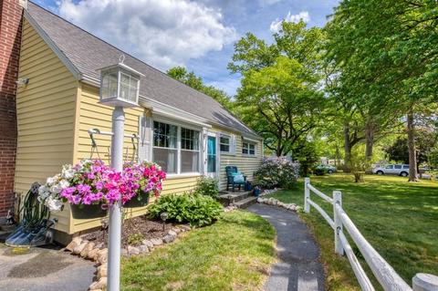 45 Bacon Rd, Springfield, MA 01119 photo 4