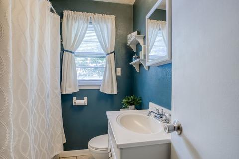 45 Bacon Rd, Springfield, MA 01119 photo 14