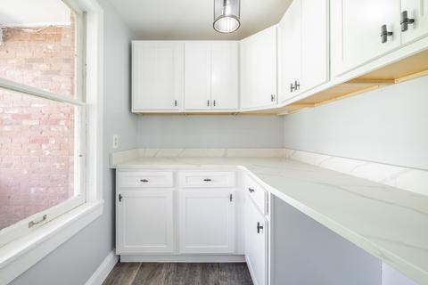 55 E Silver St, Westfield, MA 01085 photo 7