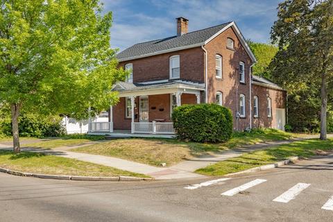 55 E Silver St, Westfield, MA 01085 photo 3