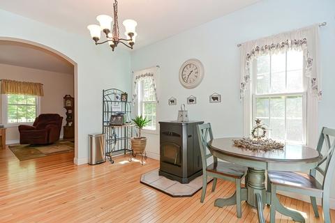 4 Coldbrook Dr, Ware, MA 01082 photo 8