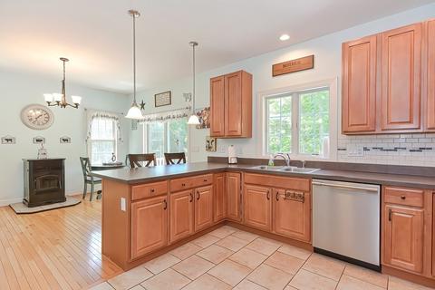4 Coldbrook Dr, Ware, MA 01082 photo 10