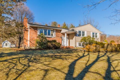 3 Mohawk Dr, Framingham, MA 01701 photo 2