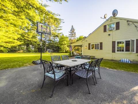 49 Bartels St, Springfield, MA 01128 photo 30