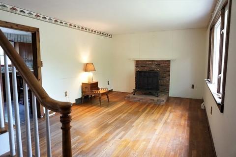 91 Eight Lots Rd, Sutton, MA 01590 photo 11