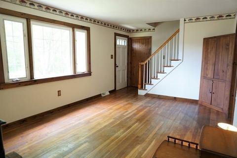 91 Eight Lots Rd, Sutton, MA 01590 photo 9