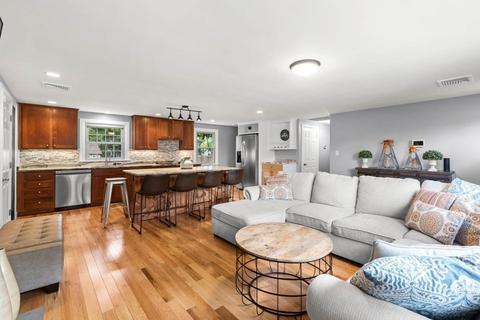 3 Birch St, Danvers, MA 01923 photo 4