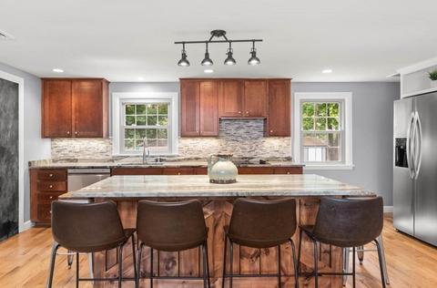 3 Birch St, Danvers, MA 01923 photo 2