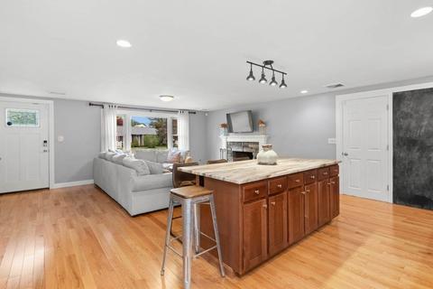 3 Birch St, Danvers, MA 01923 photo 8