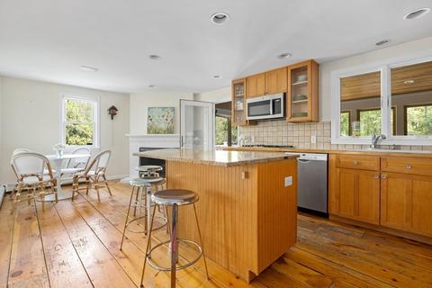 14 Bradley Park Dr, Hingham, MA 02043 photo 2