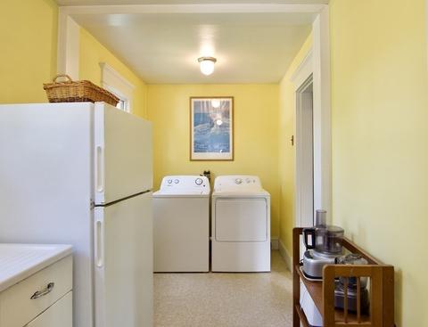 156 Whittum Ave, Springfield, MA 01118 photo 22