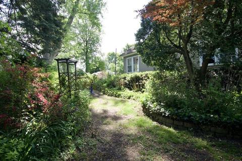 156 Whittum Ave, Springfield, MA 01118 photo 9