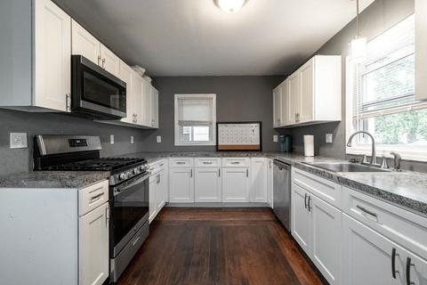85 Cedar St, Springfield, MA 01105 photo 9