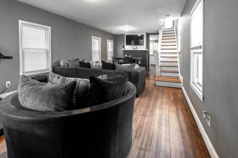85 Cedar St, Springfield, MA 01105 photo 1
