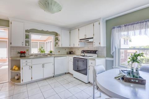 558 Main St, Stoneham, MA 02180 photo 5